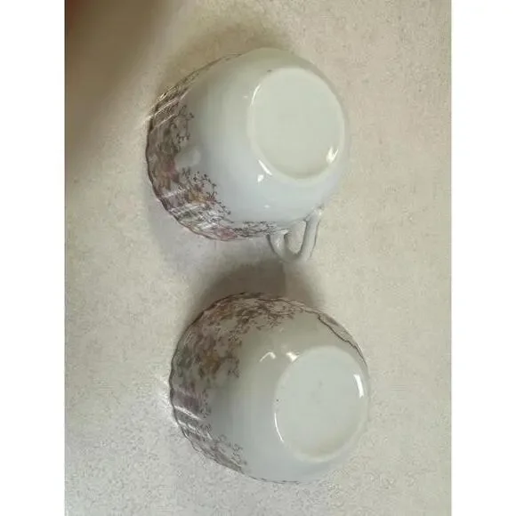 VTG Japanese Hand Painted Geisha Tea Cups & Saucers Pair Red Trim Moriage Style - Picture 4 of 7